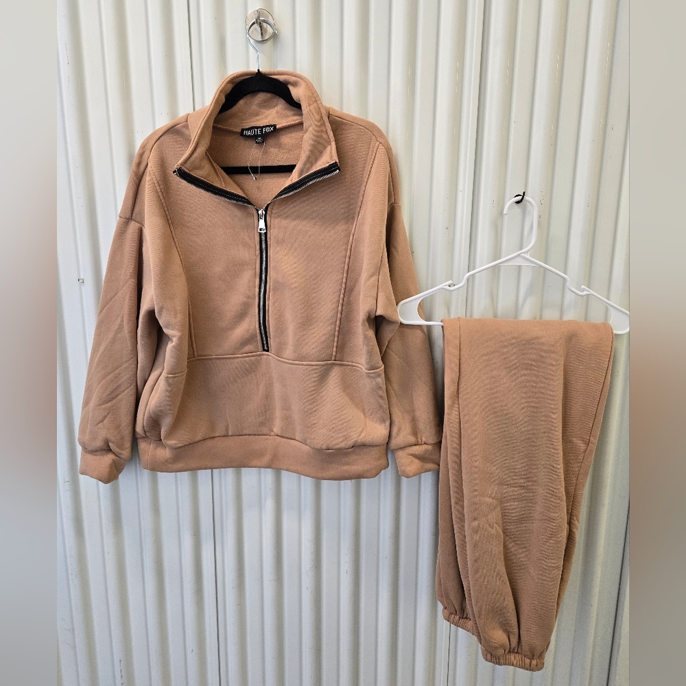 NWOT HAUTE FOX  Cozy Tan Fleece Jogger Set